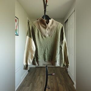 THE GREAT. Women's Zip Up Sweater in Olive and Cream